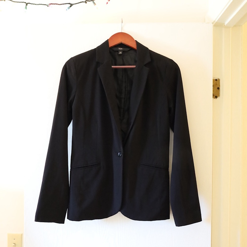 Women’s Black Suit Jacket